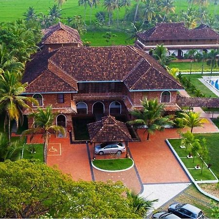Kumarakom Heritage Resort Kottayam Exteriör bild