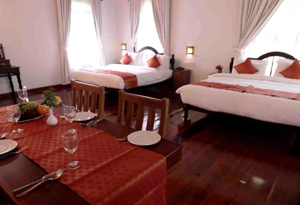 Kumarakom Heritage Resort Kottayam Exteriör bild