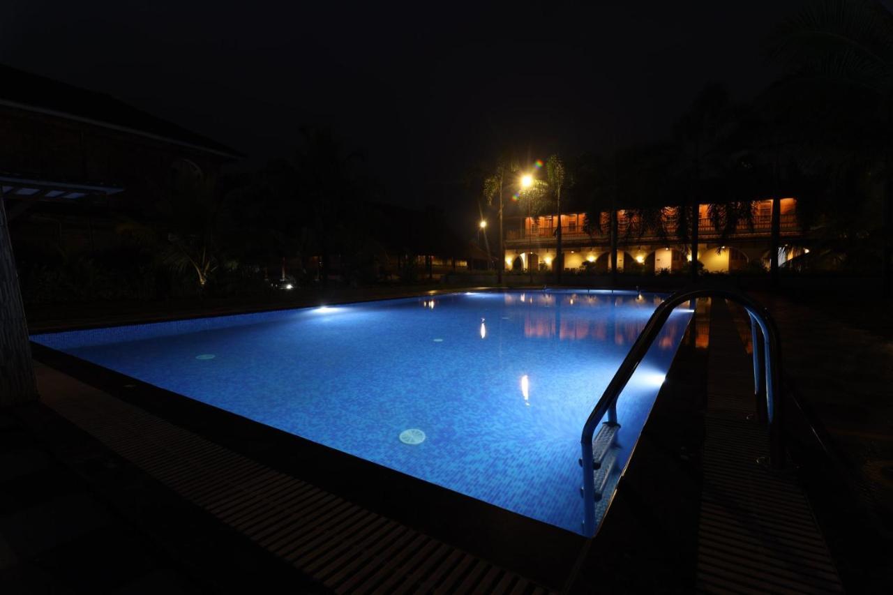 Kumarakom Heritage Resort Kottayam Exteriör bild